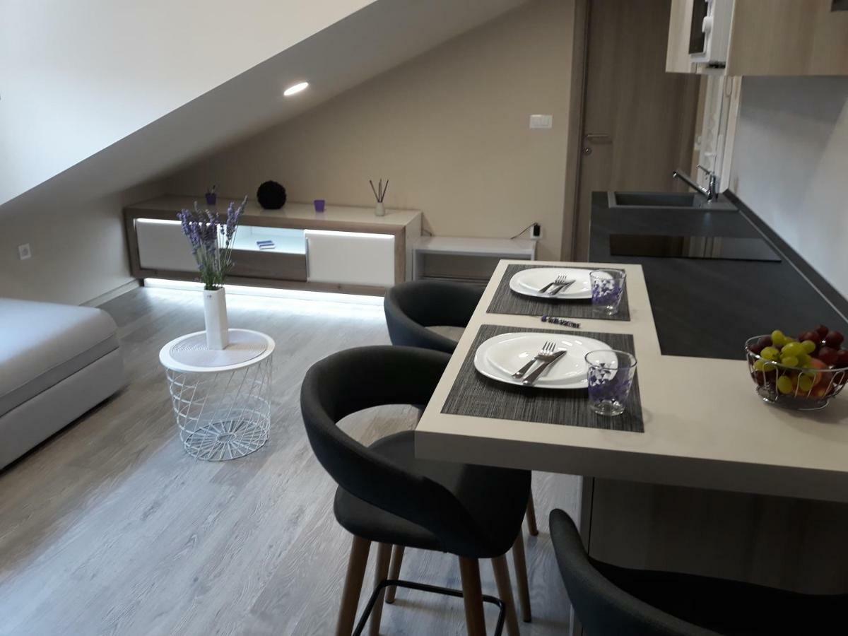 Center Apartment Dalu プーラ エクステリア 写真